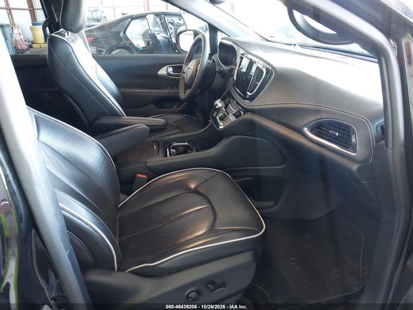 2025 CHRYSLER PACIFICA LIMITED — I5