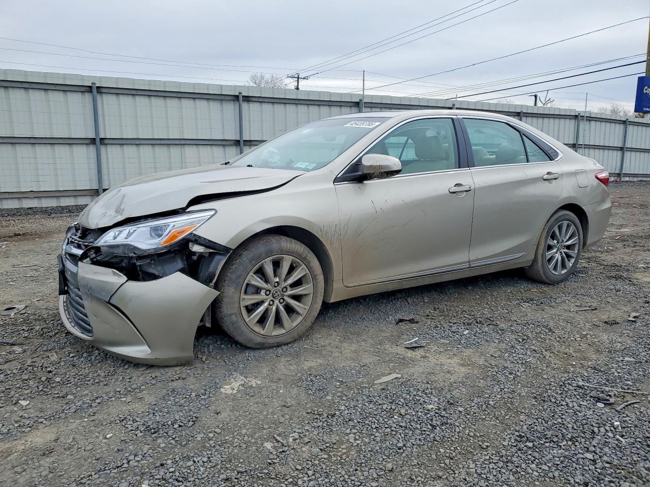 2017 TOYOTA CAMRY XLE/XSE