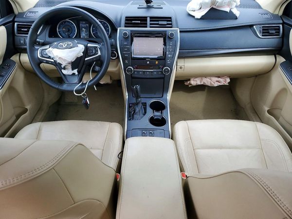 2017 TOYOTA CAMRY XLE/XSE