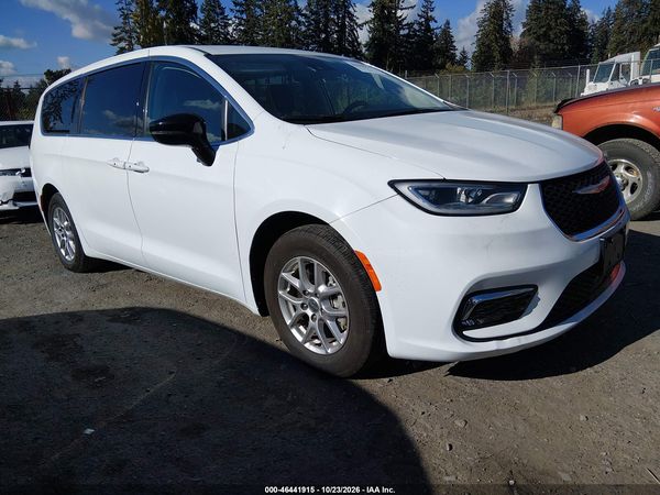 2024 CHRYSLER PACIFICA TOURING L — I1