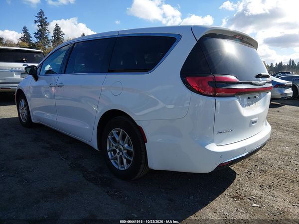 2024 CHRYSLER PACIFICA TOURING L — I3