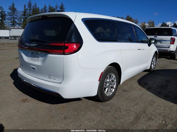 2024 CHRYSLER PACIFICA TOURING L — I4