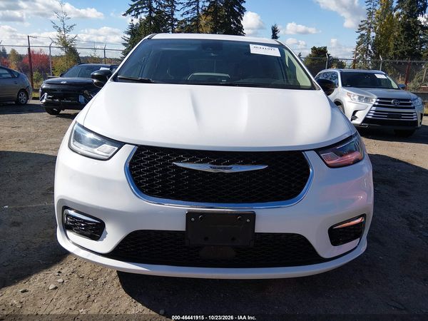 2024 CHRYSLER PACIFICA TOURING L — I115