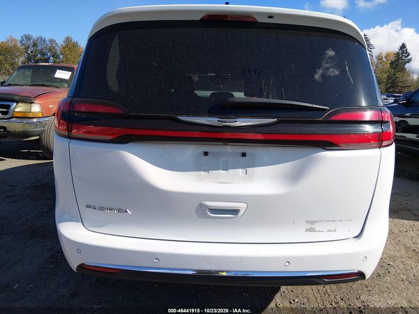 2024 CHRYSLER PACIFICA TOURING L — I119