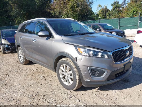 2017 KIA SORENTO 2.4L LX — I1