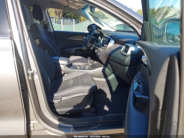 2017 KIA SORENTO 2.4L LX — I5