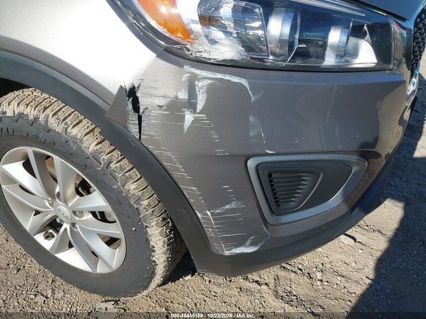 2017 KIA SORENTO 2.4L LX — I6