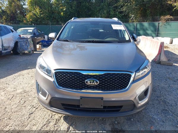 2017 KIA SORENTO 2.4L LX — I115