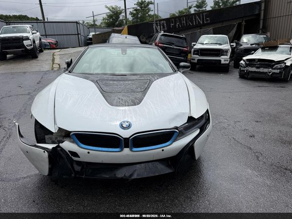 2019 BMW I8 — I6