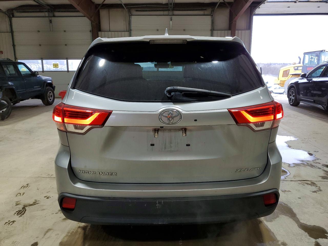 2018 TOYOTA HIGHLANDER SE/XLE