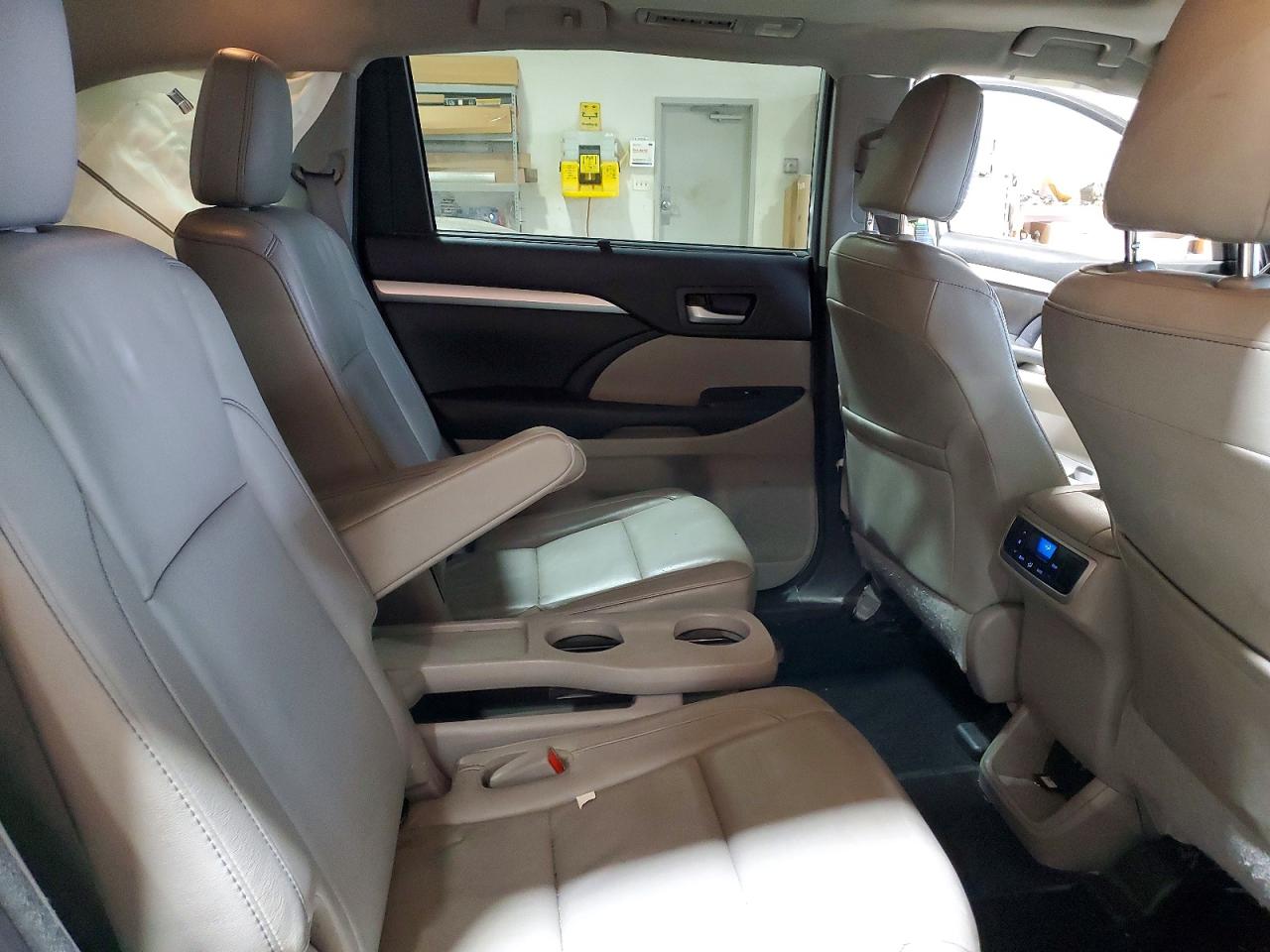 2018 TOYOTA HIGHLANDER SE/XLE
