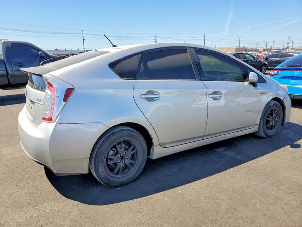2013 TOYOTA PRIUS