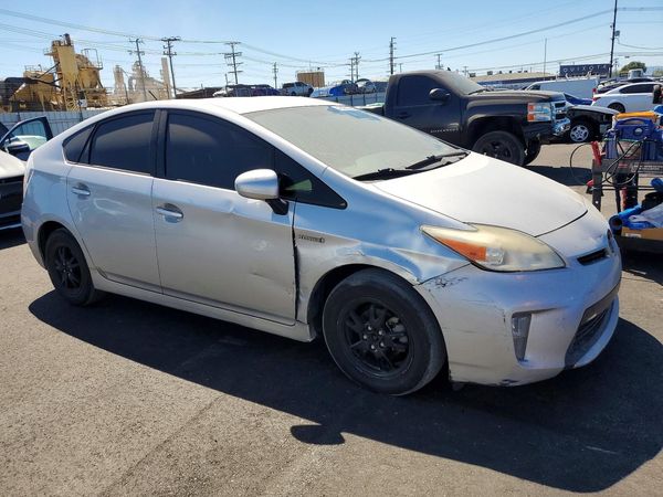 2013 TOYOTA PRIUS