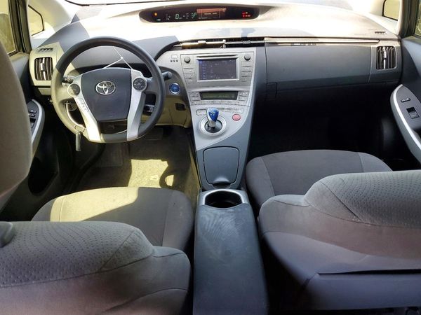 2013 TOYOTA PRIUS