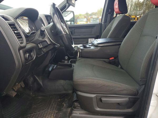 2024 RAM 3500 CREW CAB CHASSIS 4X4