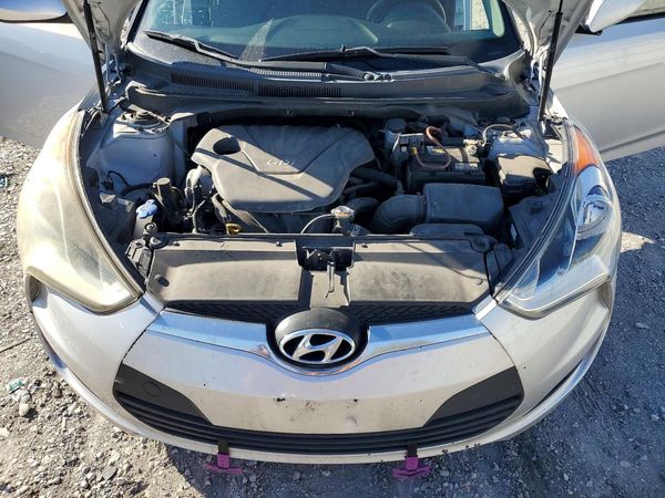 2015 HYUNDAI VELOSTER GLS(Middle)
