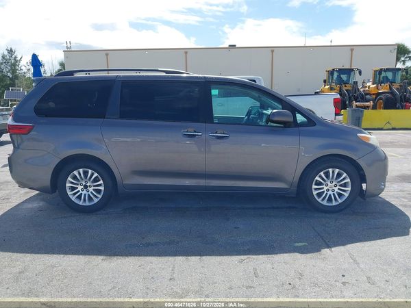 2016 TOYOTA SIENNA XLE PREMIUM 8 PASSENGER — I116