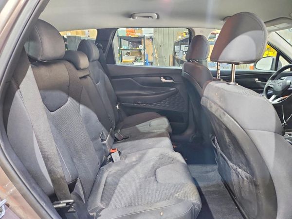 2019 HYUNDAI SANTA FE SE
