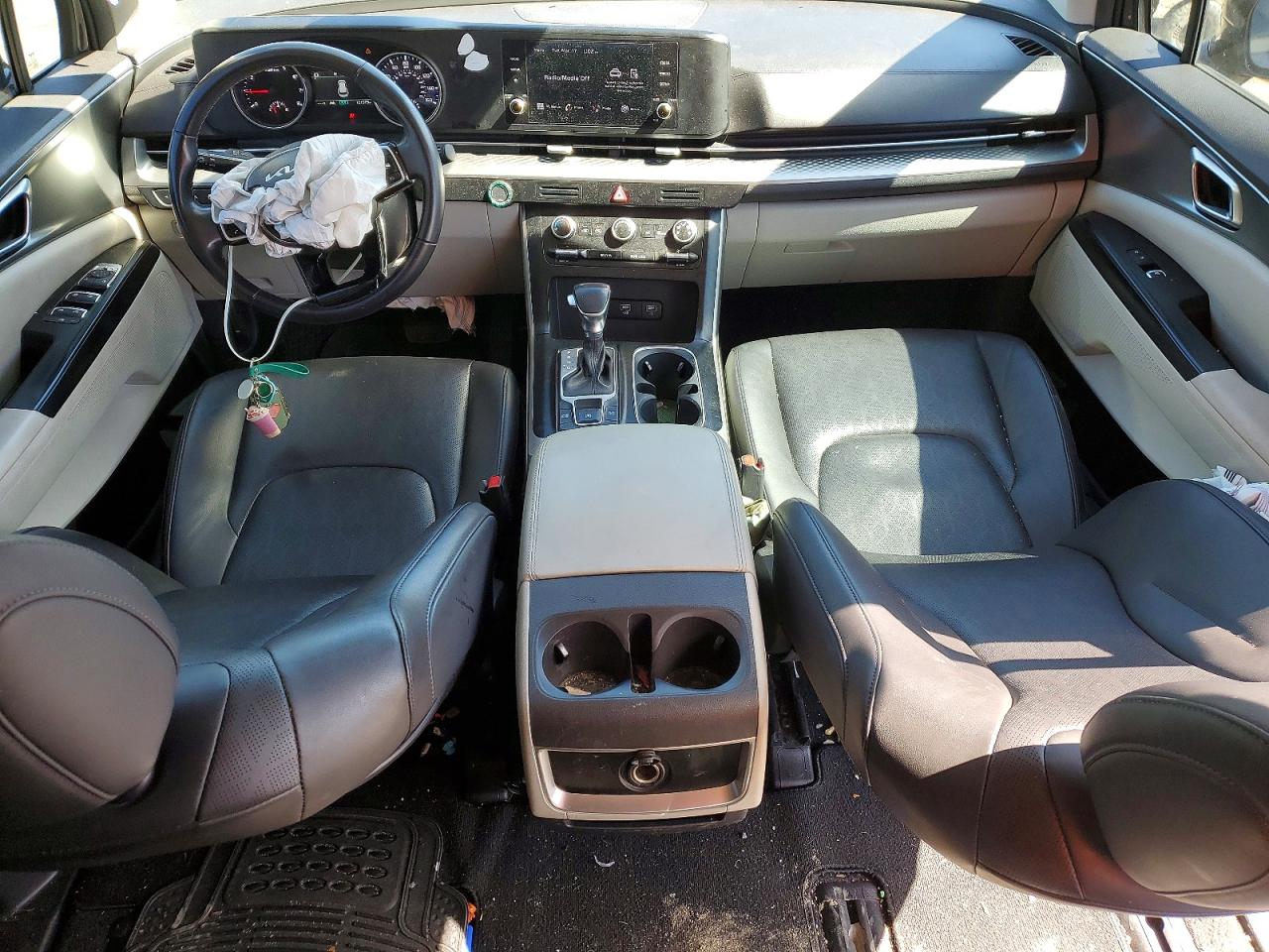 2023 KIA CARNIVAL LX, LX Seat Package