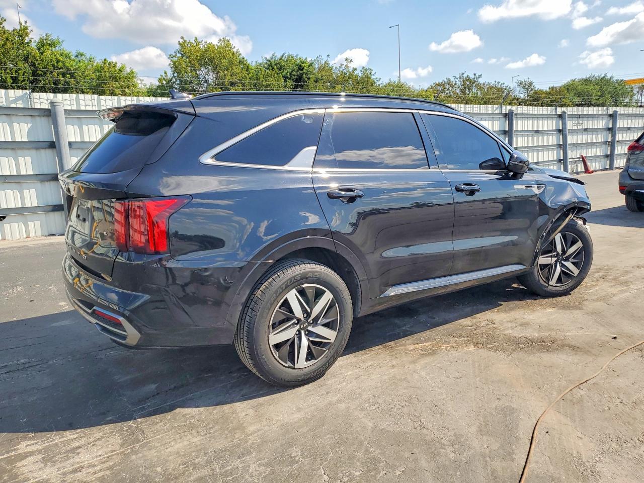 2021 KIA SORENTO S
