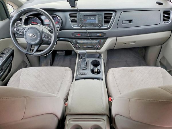 2017 KIA SEDONA