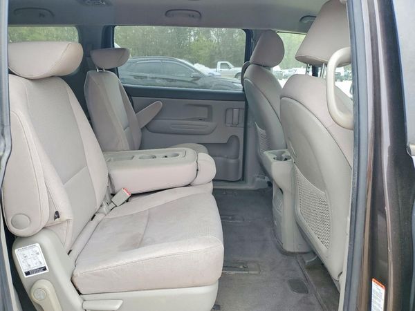 2017 KIA SEDONA