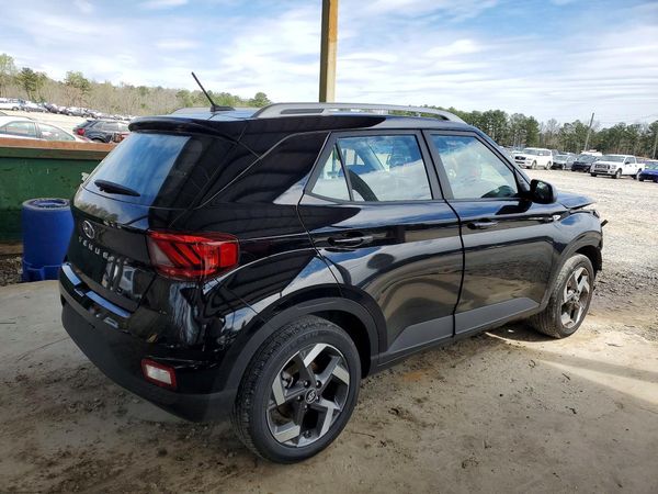 2026 HYUNDAI VENUE SEL, SEL w/ 2-Tone Roof