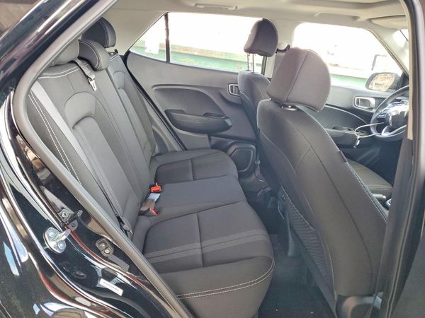 2026 HYUNDAI VENUE SEL, SEL w/ 2-Tone Roof
