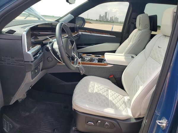 2025 CADILLAC ESCALADE Sport Platinum