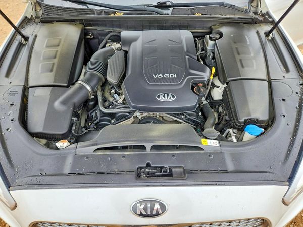 2016 KIA K900