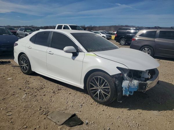 2024 TOYOTA CAMRY