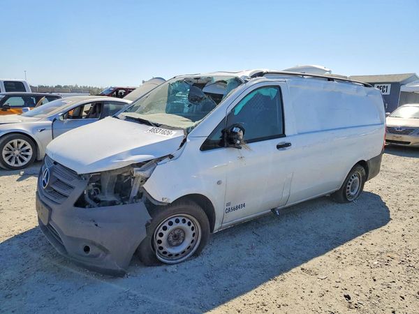 2022 MERCEDES-BENZ METRIS