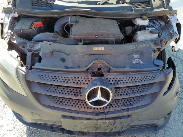2022 MERCEDES-BENZ METRIS