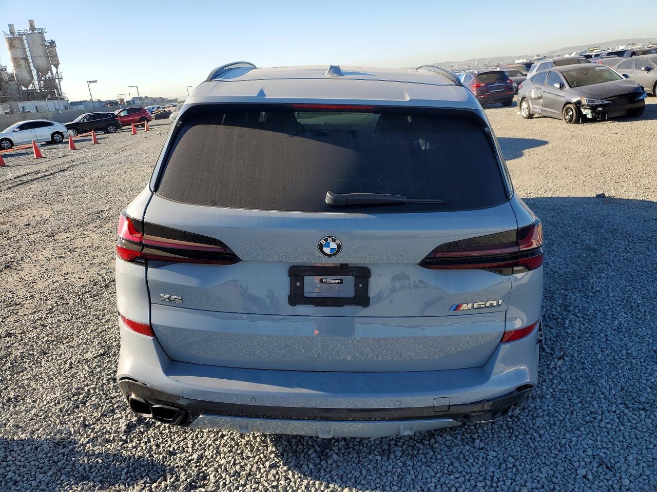 2024 BMW X5 M60i