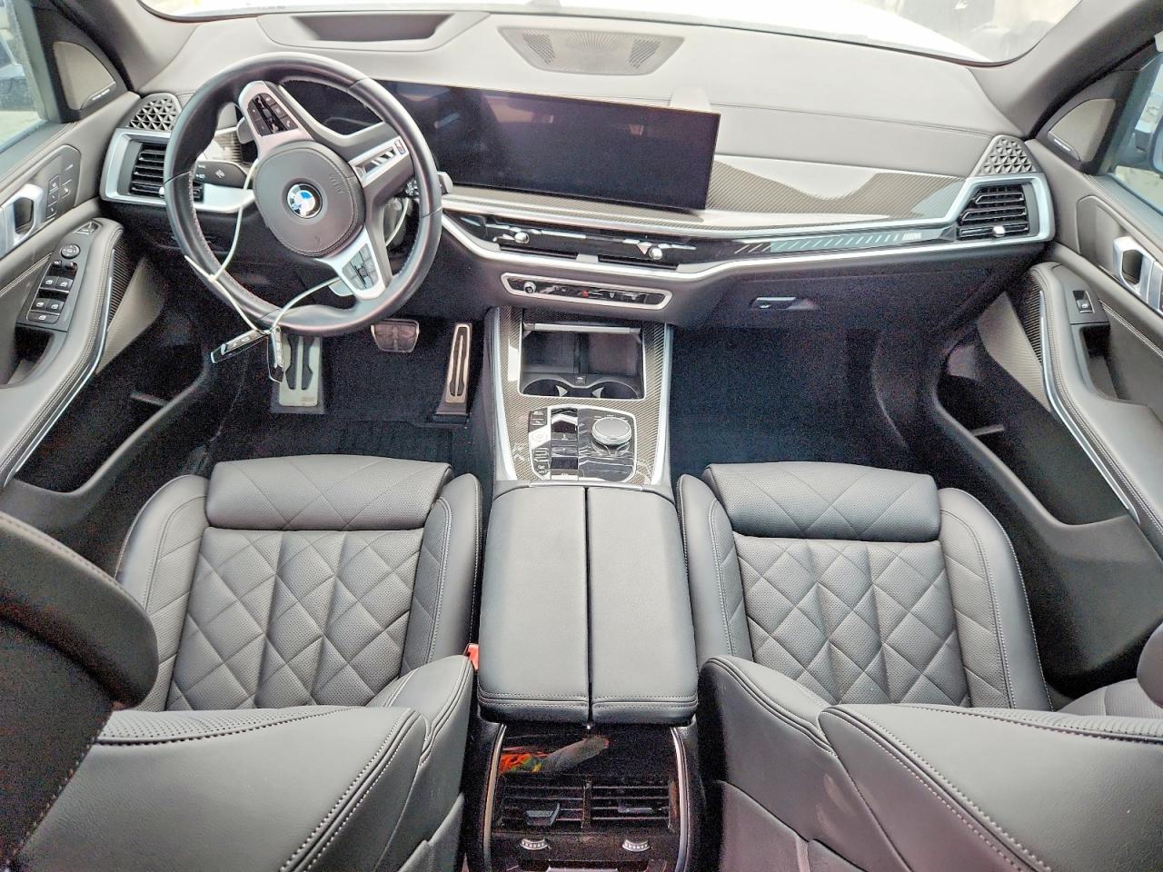 2024 BMW X5 M60i