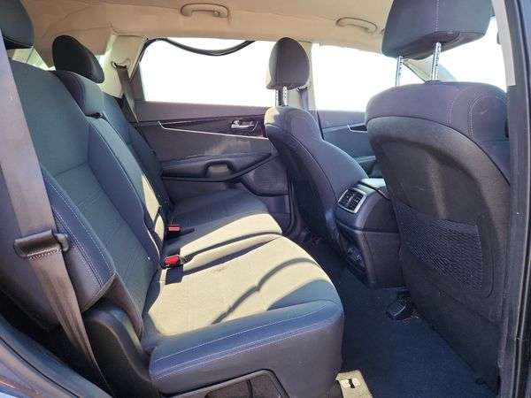 2019 KIA SORENTO L, LX, S