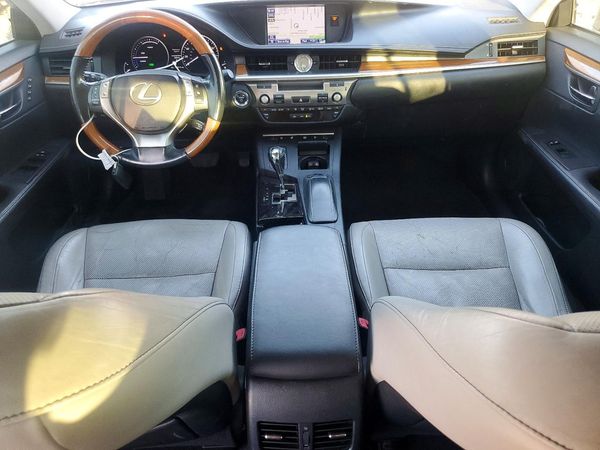 2013 LEXUS ES 300H
