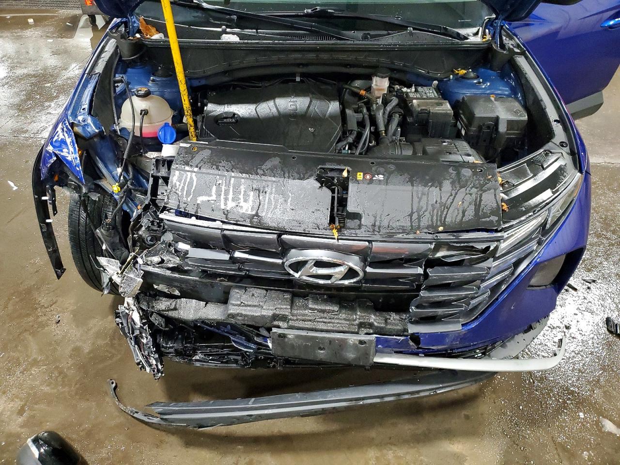 2022 HYUNDAI TUCSON SE