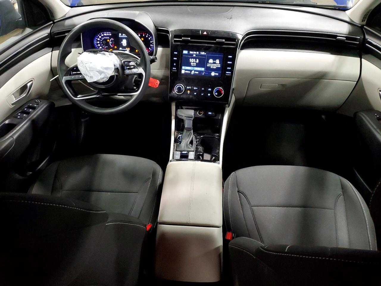 2022 HYUNDAI TUCSON SE