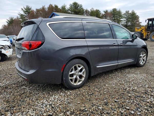 2019 CHRYSLER PACIFICA Touring L Plus