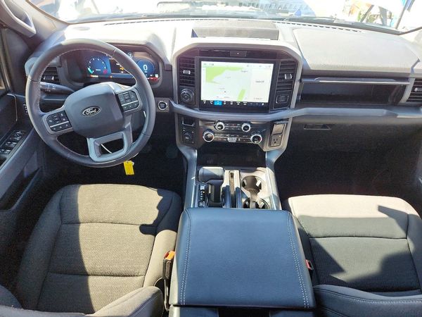 2025 FORD F150 XLT