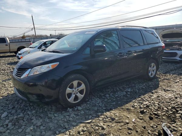 2015 TOYOTA SIENNA