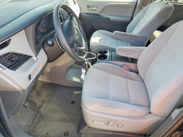 2015 TOYOTA SIENNA