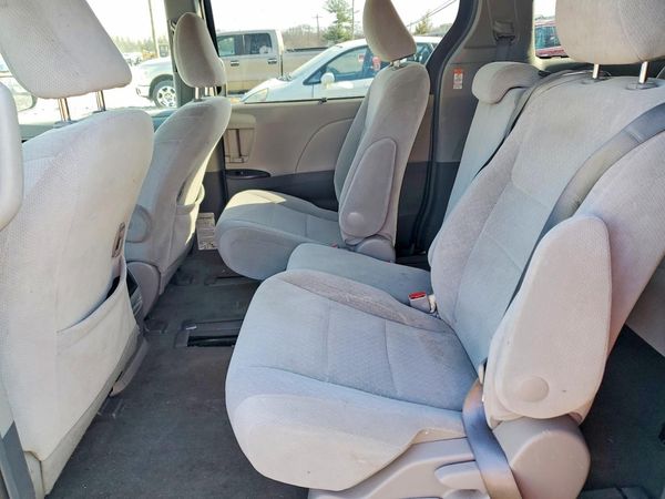2015 TOYOTA SIENNA