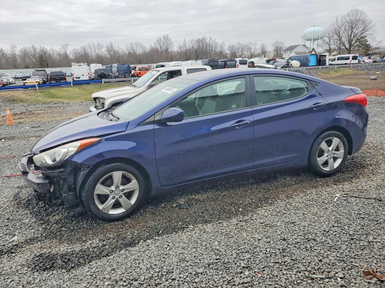 2013 HYUNDAI ELANTRA