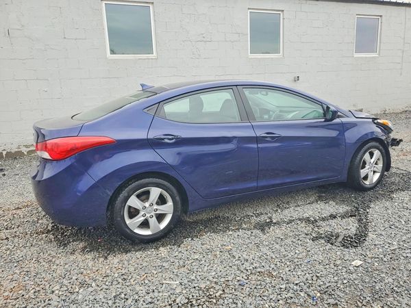 2013 HYUNDAI ELANTRA