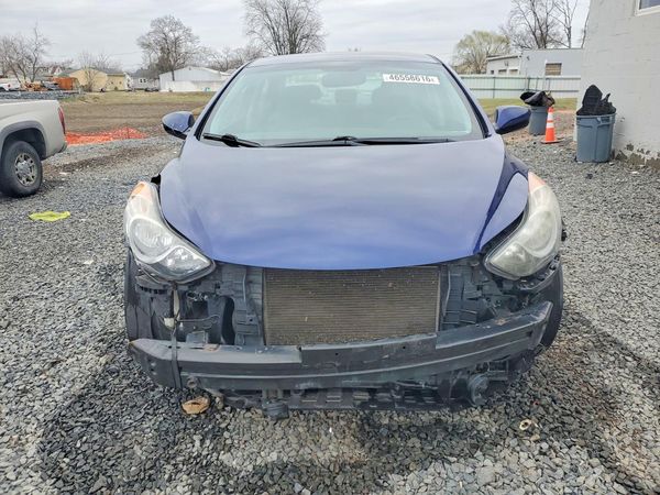 2013 HYUNDAI ELANTRA