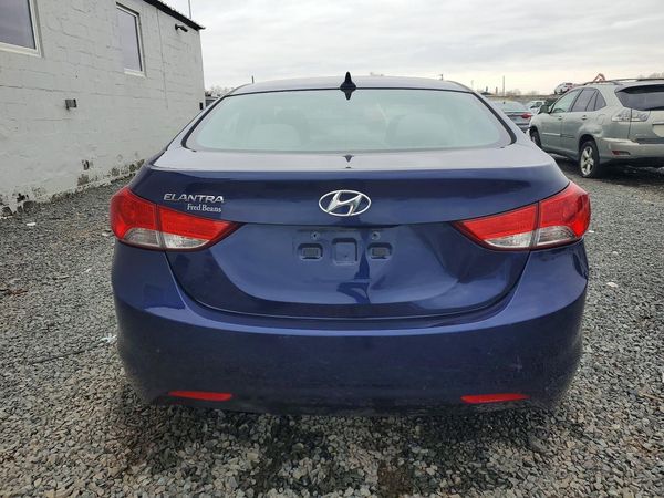 2013 HYUNDAI ELANTRA