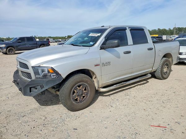 2014 RAM 1500 ST CREW CAB 4X2
