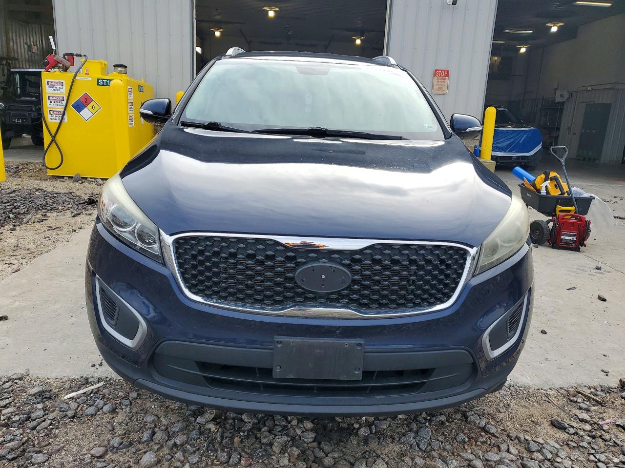 2017 KIA SORENTO L, LX